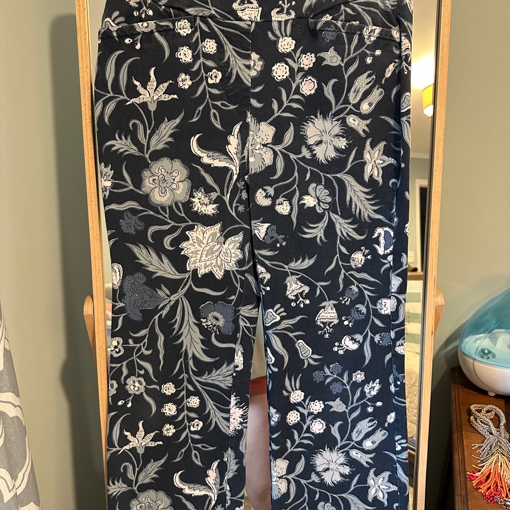 Spartina 449 Floral Ankle Pants - Black and White